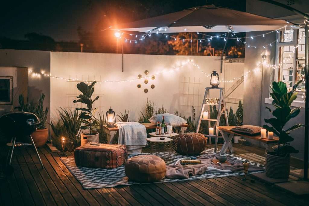 Cheap patio decor ideas for small outdoor space