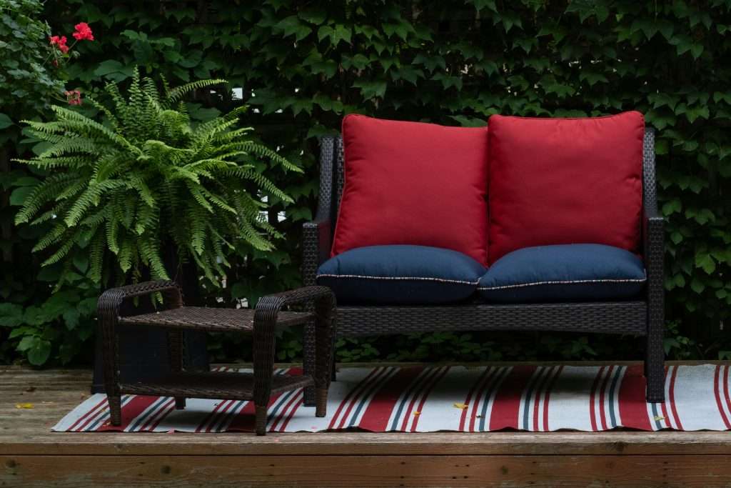 Minimalist small patio design under $120