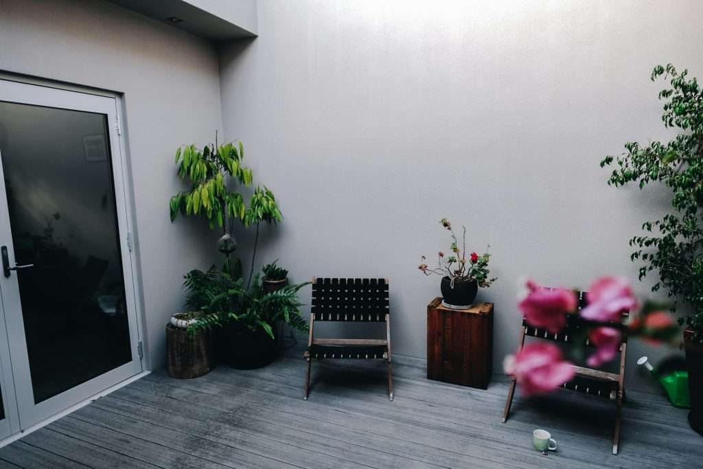 Minimalist small patio design under $120