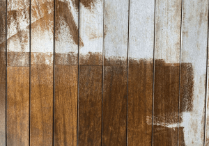 Gentle wooden deck cleaning without pressure washer